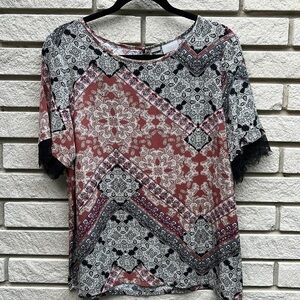 Vero Moda Abstract Print Short Sleeve Shirt with Lace Sleeve Trim Sz L